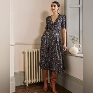 Boden Rushed Waist Jersey Navy Floral Midi Dress